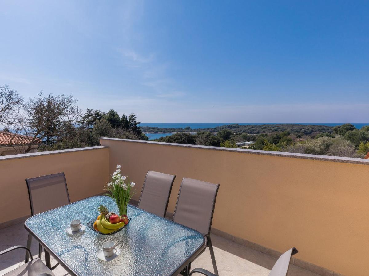 Apartment Joy By Interhome Pula Bagian luar foto