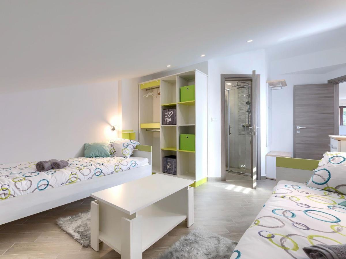 Apartment Joy By Interhome Pula Bagian luar foto